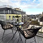 21132 Apartment *