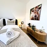 21132 Apartment *