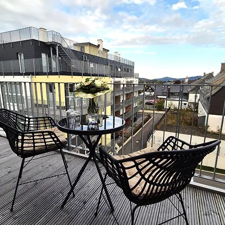 21132 Apartment *