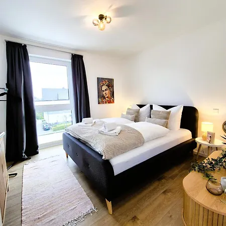 Apartment 21132 *